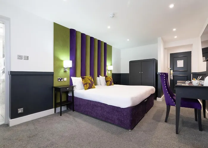 Deluxe King Room